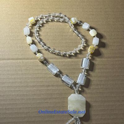 WHITE AND YELLOW BEADED NECKLACE