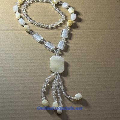 WHITE AND YELLOW BEADED NECKLACE