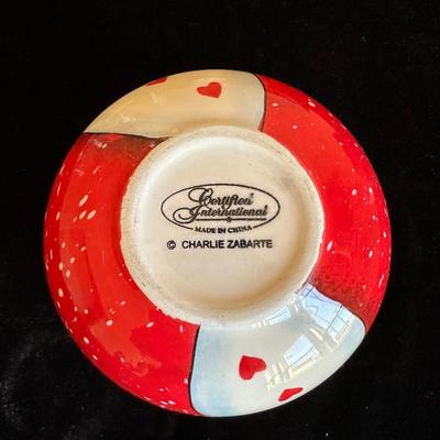 6 GLASS DRINKING TUMBLERS AND 4 FROSTY THE SNOWMAN BOWLS