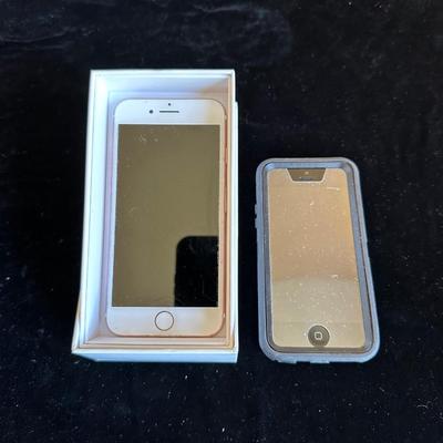 2 APPLE OLDER MODEL IPHONES