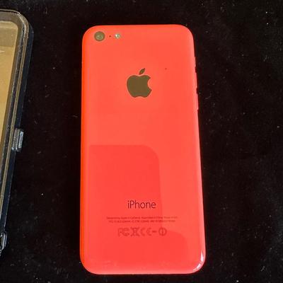 2 APPLE OLDER MODEL IPHONES