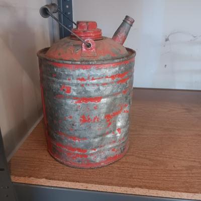 EGG BASKET AND A METAL OIL/GAS CAN