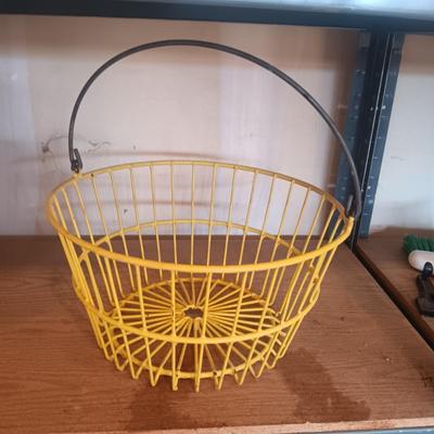 EGG BASKET AND A METAL OIL/GAS CAN