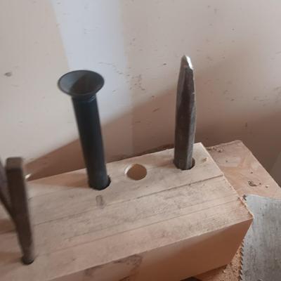 WOODWORKING TOOLS
