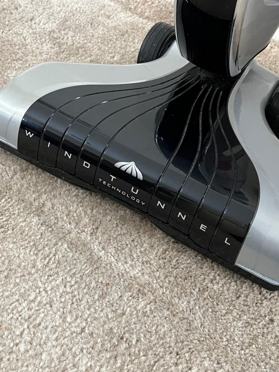 HOOVER ~ Linx Cordless Light Weight Vacuum | EstateSales.org