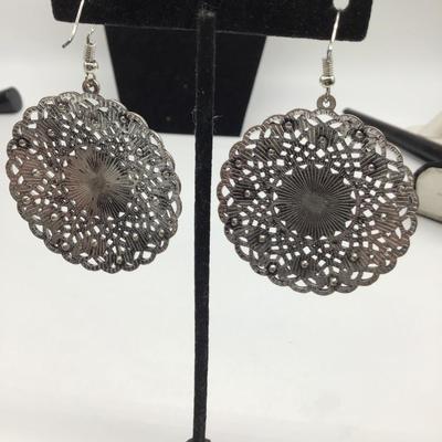 Fashion dangle hoops earrings
