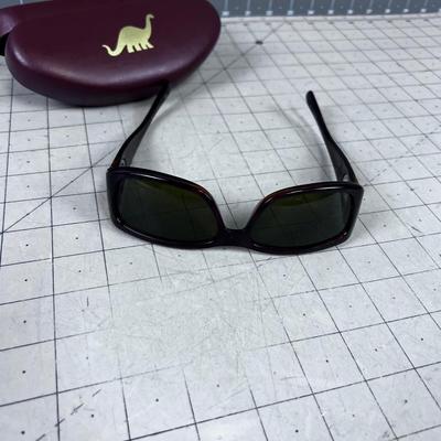 Christian Dior Ladies Sunglasses in a Maui Jim Case