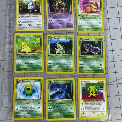 Binder of PokÃ©mon Cards WOW!! Super Collectible