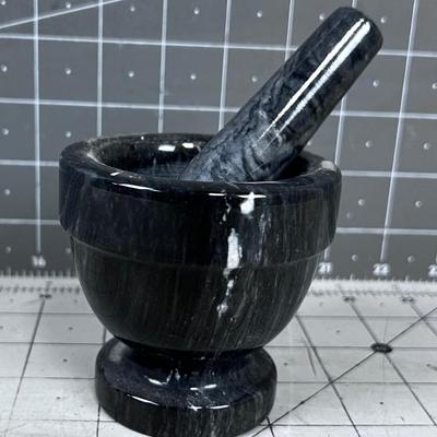Mortar and Pestle - Black Marble