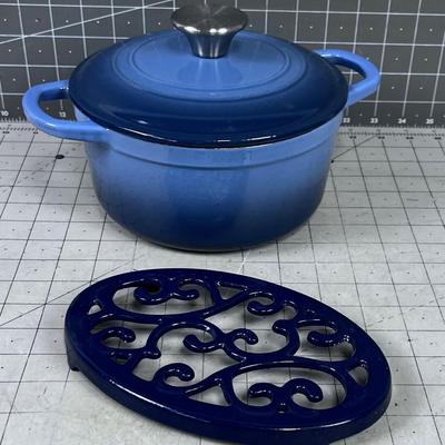 2 -Quart Cast Iron Enamel Dutch Oven NEW and NEW Blue Trivet 