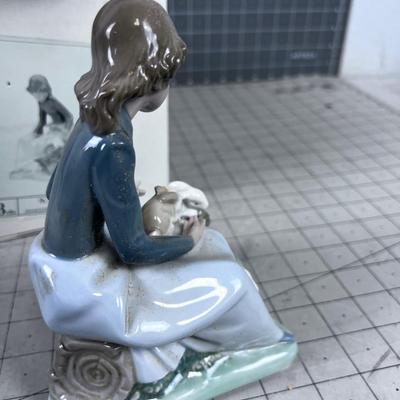 NAO Number 1026 Young Lady with Rabbits (Same Company as LLADRO) 