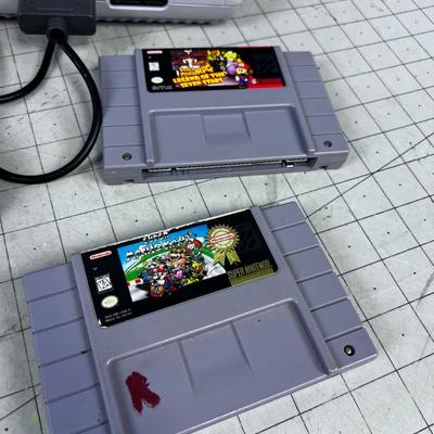 Super Nintendo Game Console with 2 Games 