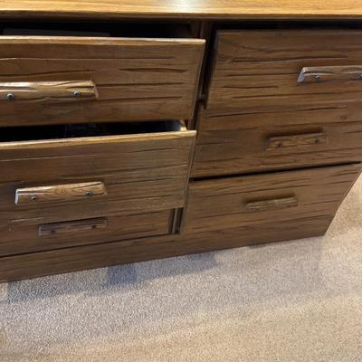 L8- 6-drawer dresser