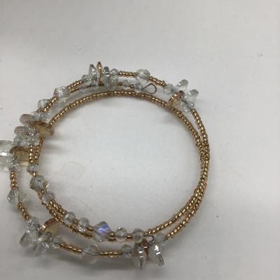 Spiral, twistable beaded bracelet