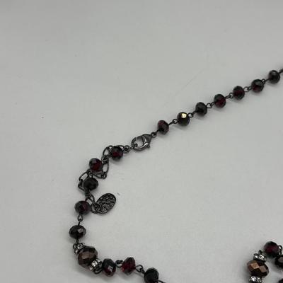 Black and red fashion necklace