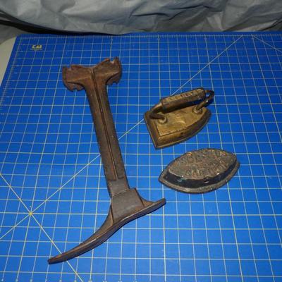 Antique Shoe Anvil and Irons