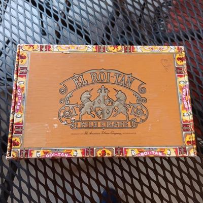 4 OLD CIGAR BOXES