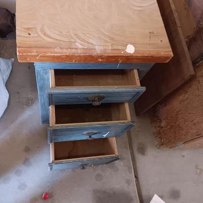 2 DRAWER LATERAL FILING CABINET AND A 3 DRAWER NIGHT STAND