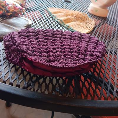 HAND CROCHETED KITCHEN ITEMS AND A HAT, OLD COIN PURSE, GLASSES AND PURSE &