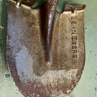 John Deere Shovel