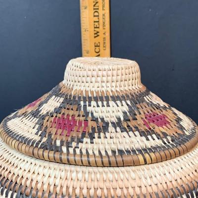LOT 16: Signed Hand Etched Navajo Pottery & Native American Basket