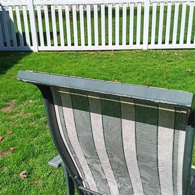LOT 28: Outdoor / Patio Metal Furniture Set