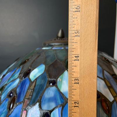LOT:58: Beautiful Firefly Tiffany Style Stainglass Table Lamp