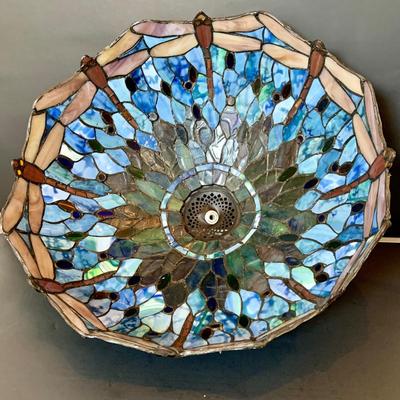 LOT:58: Beautiful Firefly Tiffany Style Stainglass Table Lamp