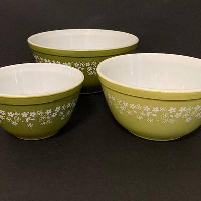 LOT 108: Pyrex Spring Blossom Three Mixing Bowl Set and Anchor Hocking Ribbed Glass Refrigerator Dish with Lid
