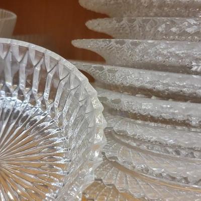 DR13- Glassware bowls and plates