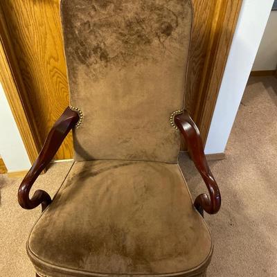 L11- Suede accent chair