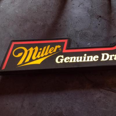 Light-Up Miller Genuine Draft Sign- In Working Condition