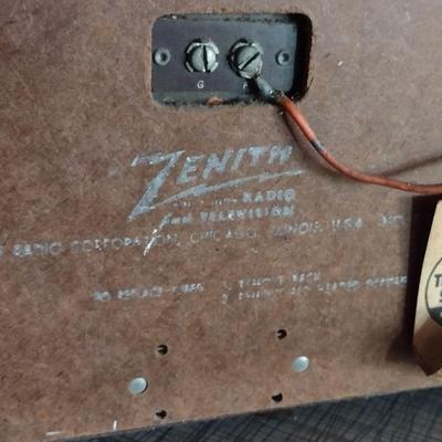 Vintage Zenith Radio- Powers On