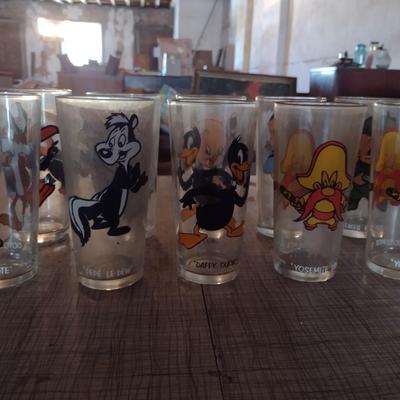 Set of Ten Vintage Looney Tunes Drinking Glasses