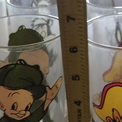 Set of Nine Vintage Looney Tunes Drinking Glasses