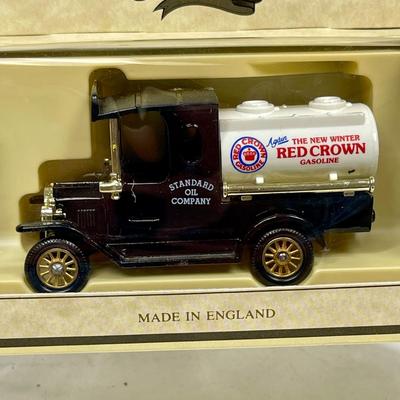Chevron RED CROWN GASOLINE 1920 MODEL T FORD Die Cast Metal Replica Made in England (YD#CC9B)