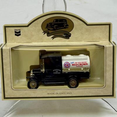 Chevron RED CROWN GASOLINE 1920 MODEL T FORD Die Cast Metal Replica Made in England (YD#CC9A)