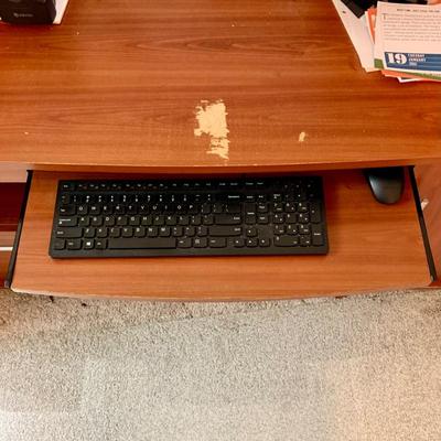 LOT 6 B: Computer Desk (Electronics Not Included)