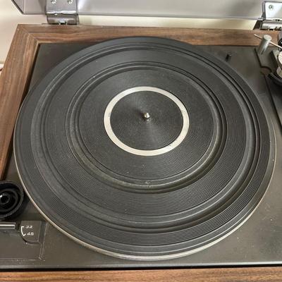 LOT 21B: Pioneer PL-A450 Stereo Turntable