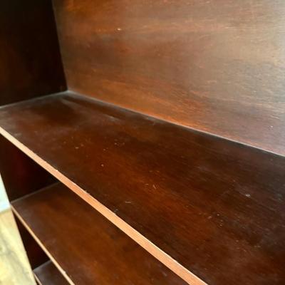 LOT 37X: Wooden Bookshelf