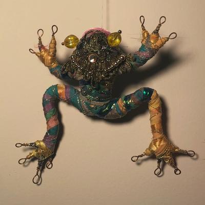 LOT 45B: Three Dream Catchers & Funky Frog Brooch