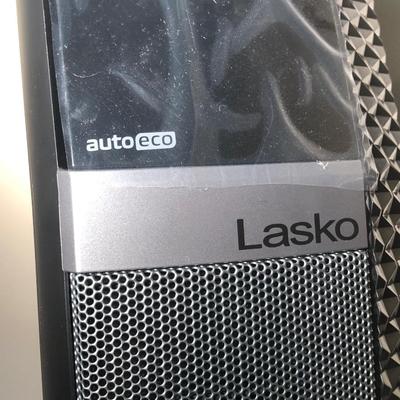 LOT 57B: Lasko Auto Eco Moveable Air Heater Model CT22445