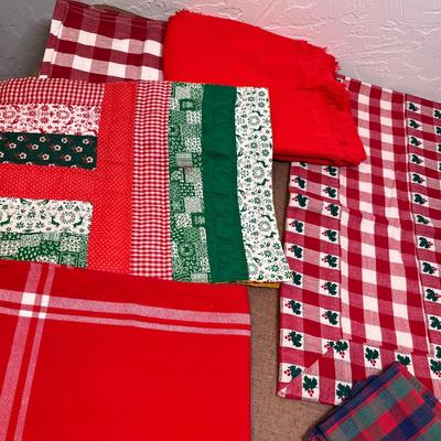 Assorted Christmas Linens