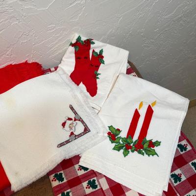 Assorted Christmas Linens