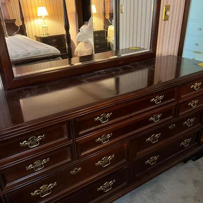 Americana dresser with mirror