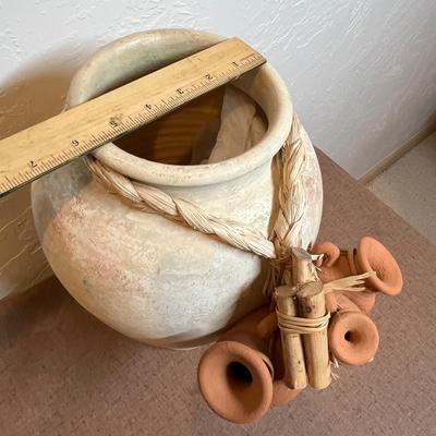Southwestern Pot with pots