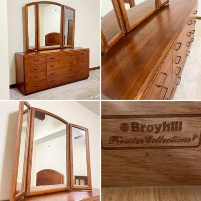 BROYHILL ~ Premium Collections ~ Mahogany Queen/Full ~ Four (4) Piece Bedroom Suite