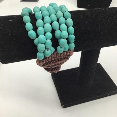 Turquoise vintage beaded bracelet