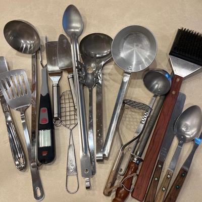 K86- various utensils