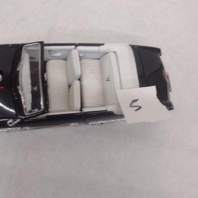 Harley-Davidson 1954 Ford Convertible Die Cast Street Rod with Box (#5)